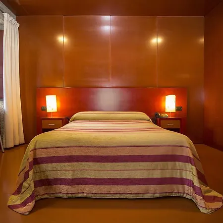 Hotell Torre Lombarda 3*
